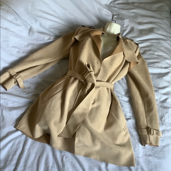 💥HP💥 MAKE OFFER -  high end Suede beige coat - Picture 3 of 13